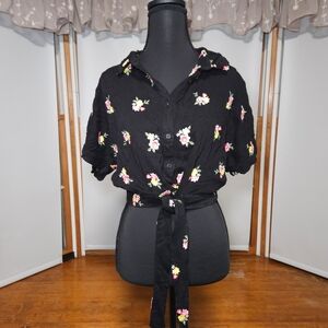 Forever 21 Floral Black Button-Up Top EUC • Size L